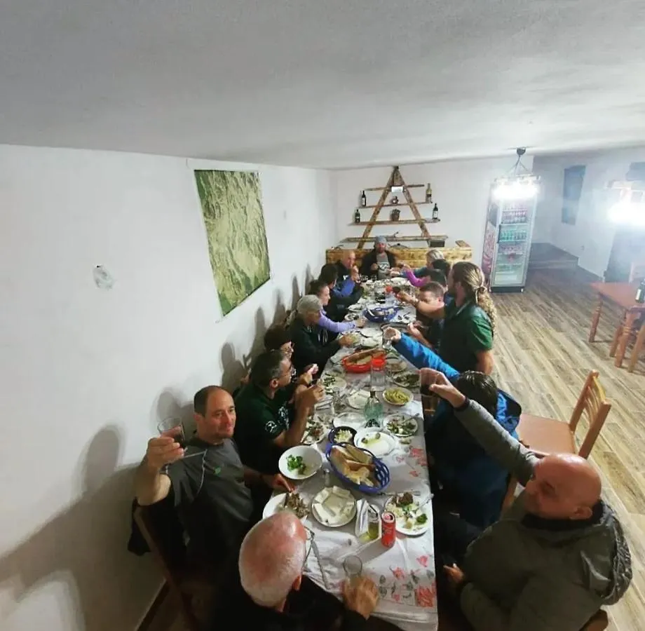 Tropoje Bujtina Kolbucaj酒店 招待所